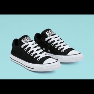 Chuck Taylor Madison Converse